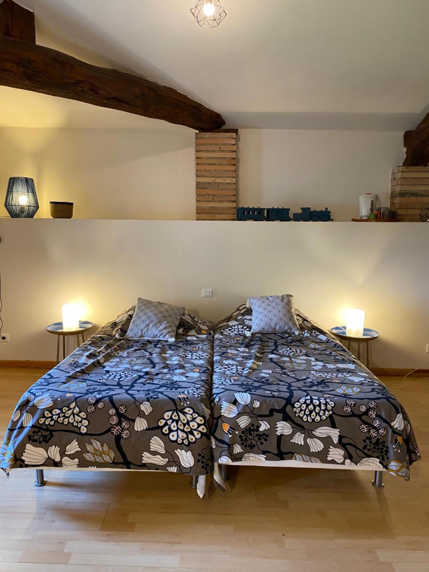 Bed and Breakfast Le Repaire De La Reveuse Saint-Frajou Pokój zdjęcie